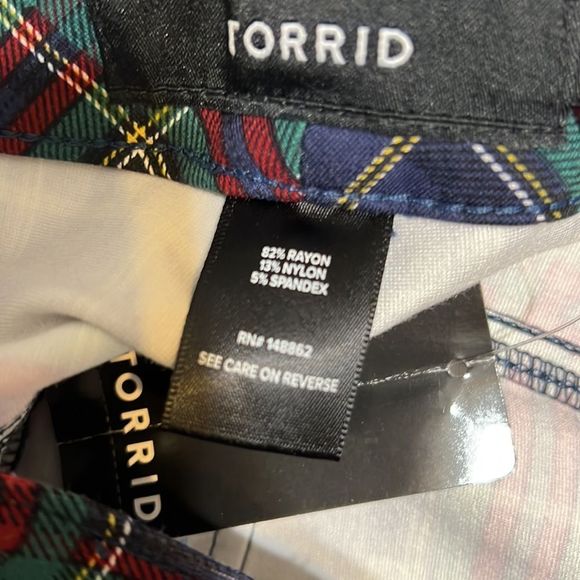 Torrid tartan plaid skinny pants - Picture 9 of 9